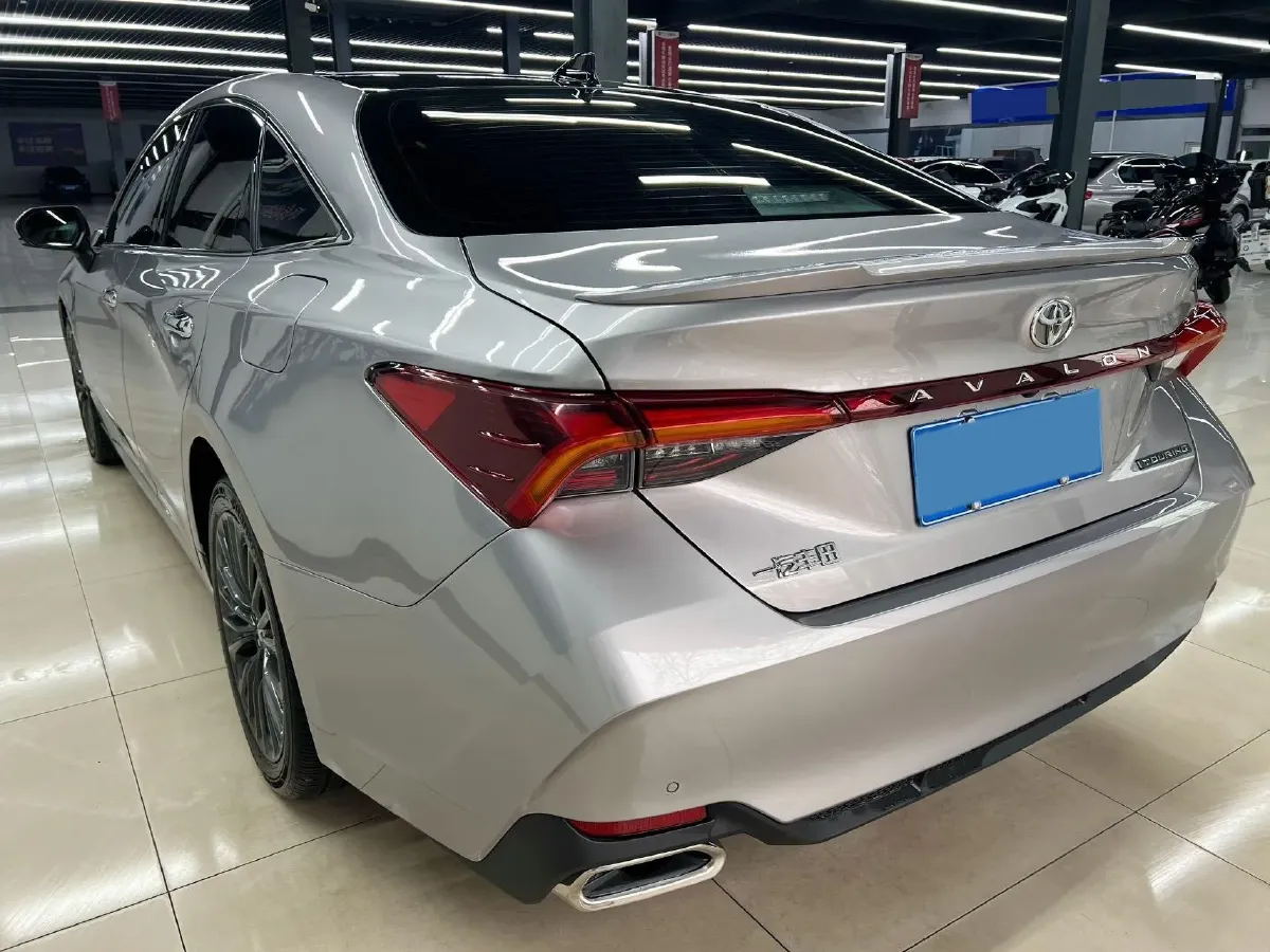 2023 Toyota Avalon 2.5L 207HP L4 8AT,autocango,china used car exporter,china ev exporter,chinese used car exporter,chinese used ev exporter
