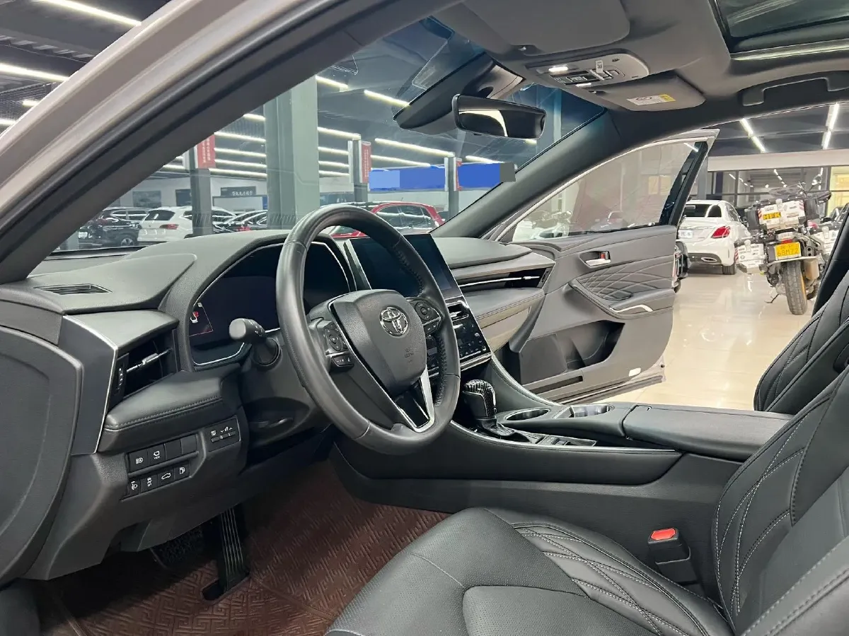 2023 Toyota Avalon 2.5L 207HP L4 8AT,autocango,china used car exporter,china ev exporter,chinese used car exporter,chinese used ev exporter
