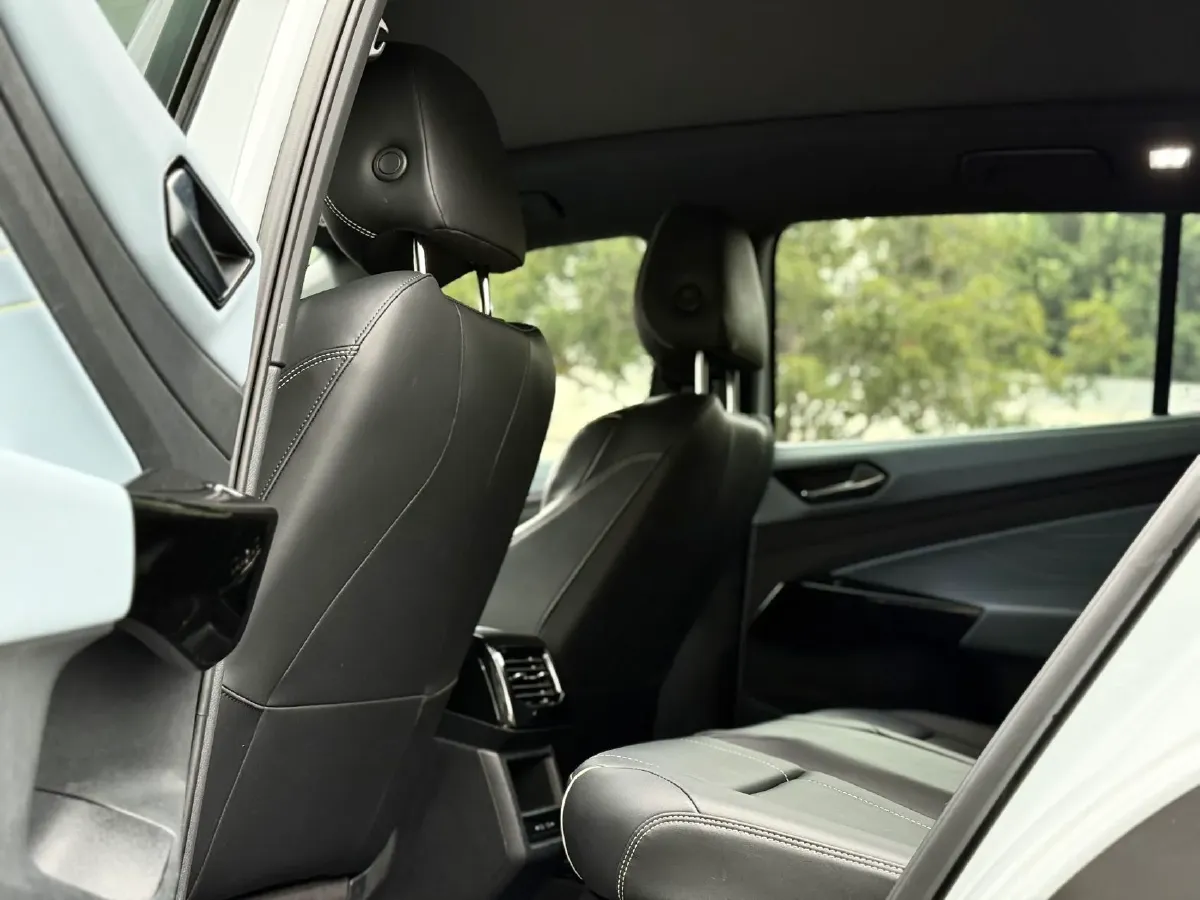 2022 Volkswagen ID.4 X BEV 57.3KWH,autocango,china used car exporter,china ev exporter,chinese used car exporter,chinese used ev exporter