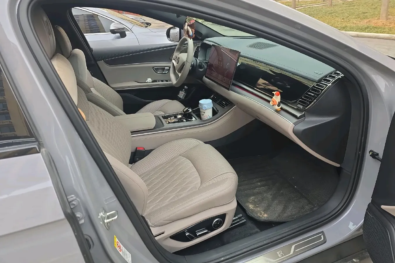 2025 BYD Han 1.5T 156HP L4 E-CVT PHEV,autocango,china used car exporter,china ev exporter,chinese used car exporter,chinese used ev exporter