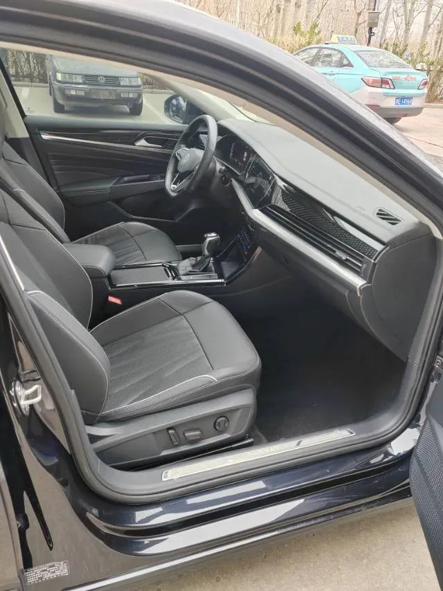 2022 Xpeng P7 BEV 60.2KWH,autocango,china used car exporter,china ev exporter,chinese used car exporter,chinese used ev exporter