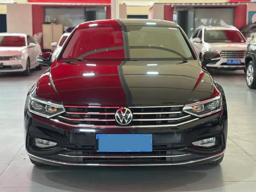 2020 Volkswagen Magotan 2.0T 186HP L4 7DCT,autocango,china used car exporter,china ev exporter,chinese used car exporter,chinese used ev exporter