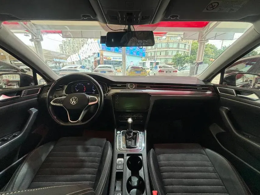 2020 Volkswagen Magotan 2.0T 186HP L4 7DCT,autocango,china used car exporter,china ev exporter,chinese used car exporter,chinese used ev exporter