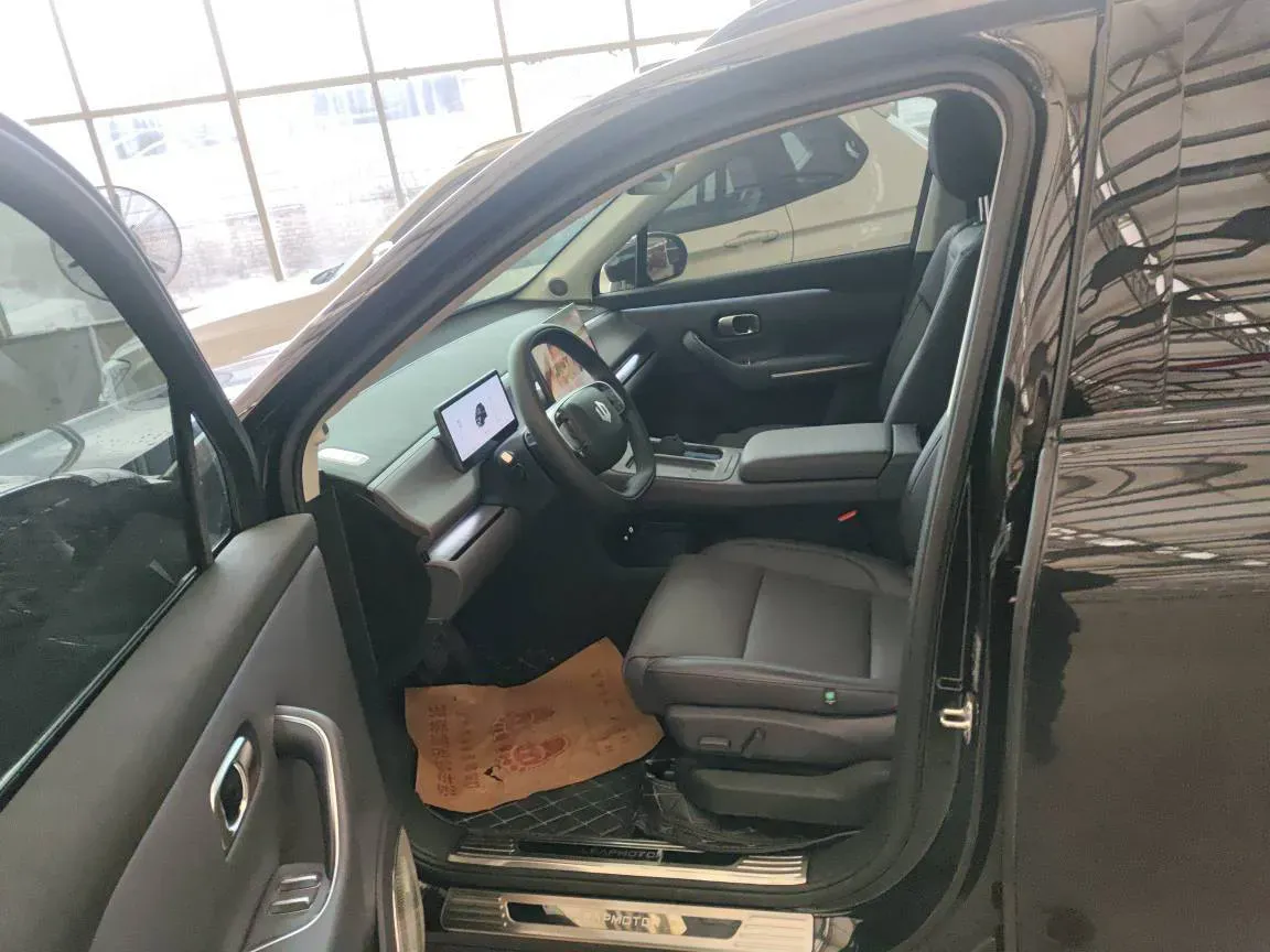 2024 Leapmotor C16 1.5L 95HP L4 REEV 28.4KWH,autocango,china used car exporter,china ev exporter,chinese used car exporter,chinese used ev exporter