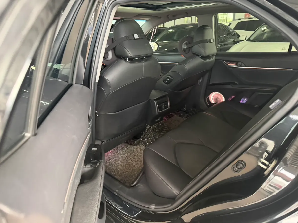 2021 Toyota Camry 2.5L 209HP L4 8AT,autocango,china used car exporter,china ev exporter,chinese used car exporter,chinese used ev exporter