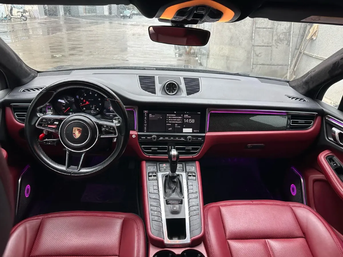 2018 Porsche Macan 2.0T 252HP L4 7DCT,autocango,china used car exporter,china ev exporter,chinese used car exporter,chinese used ev exporter