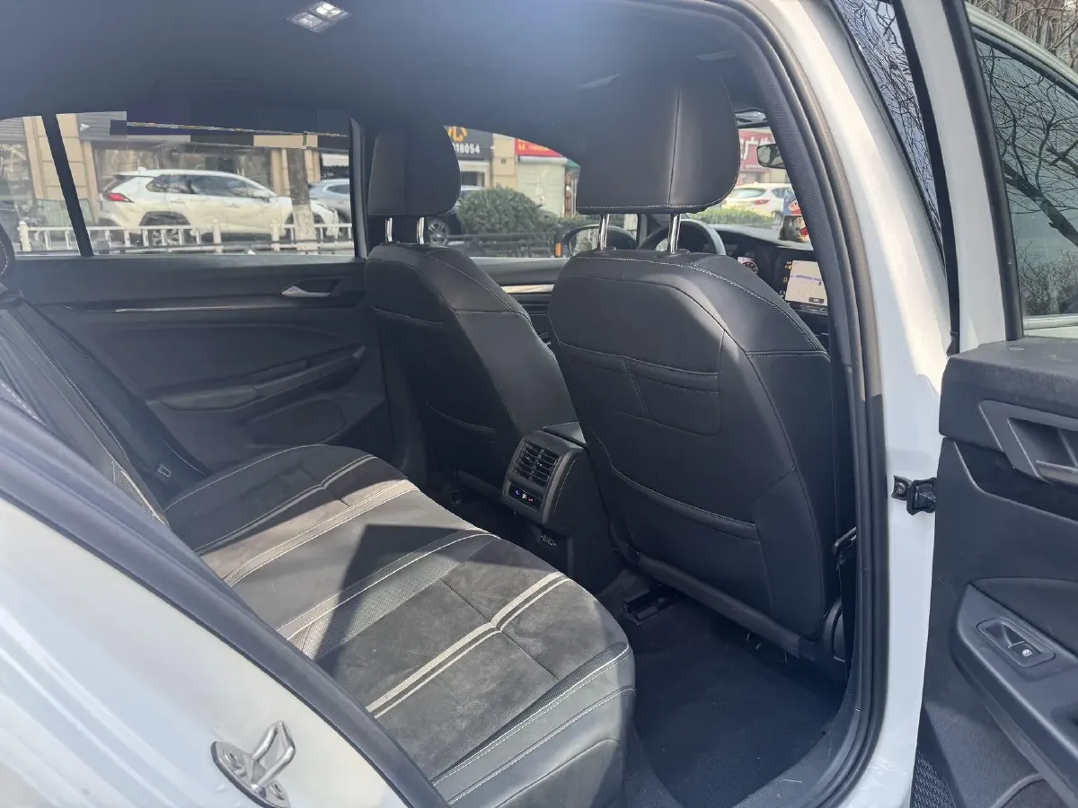 2023 Volkswagen Golf 1.4T 150HP L4 7DCT,autocango,china used car exporter,china ev exporter,chinese used car exporter,chinese used ev exporter