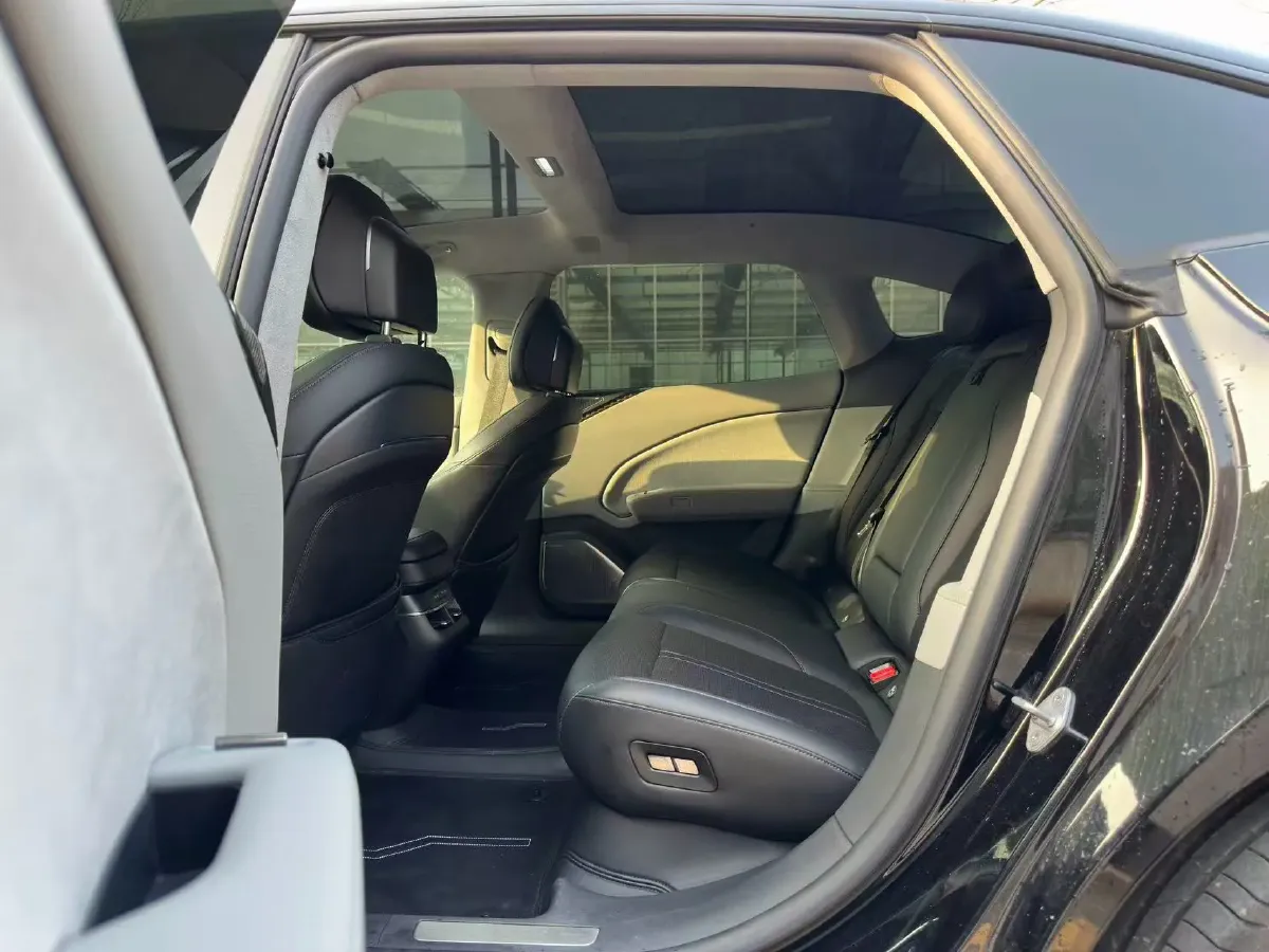 2024 Zeekr 007 BEV 75KWH,autocango,china used car exporter,china ev exporter,chinese used car exporter,chinese used ev exporter