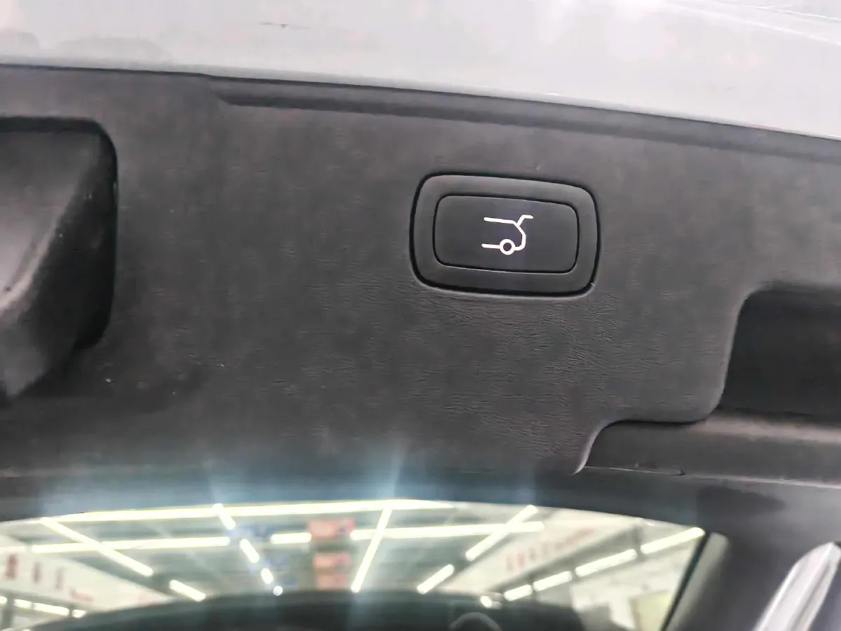 2023 Leapmotor C11 1.5L 95HP L4 REEV 43.74KWH,autocango,china used car exporter,china ev exporter,chinese used car exporter,chinese used ev exporter