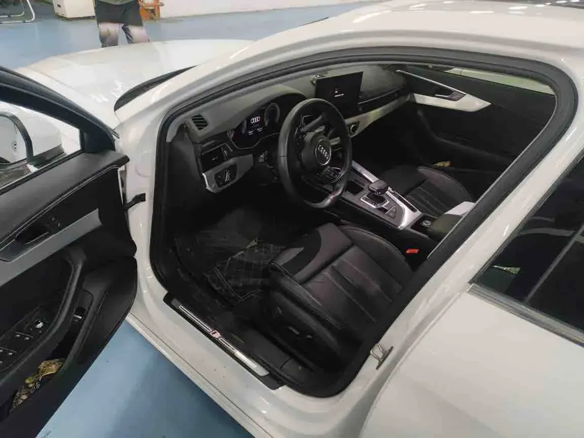 2020 Audi A4L 2.0T 190HP L4 7DCT,autocango,china used car exporter,china ev exporter,chinese used car exporter,chinese used ev exporter