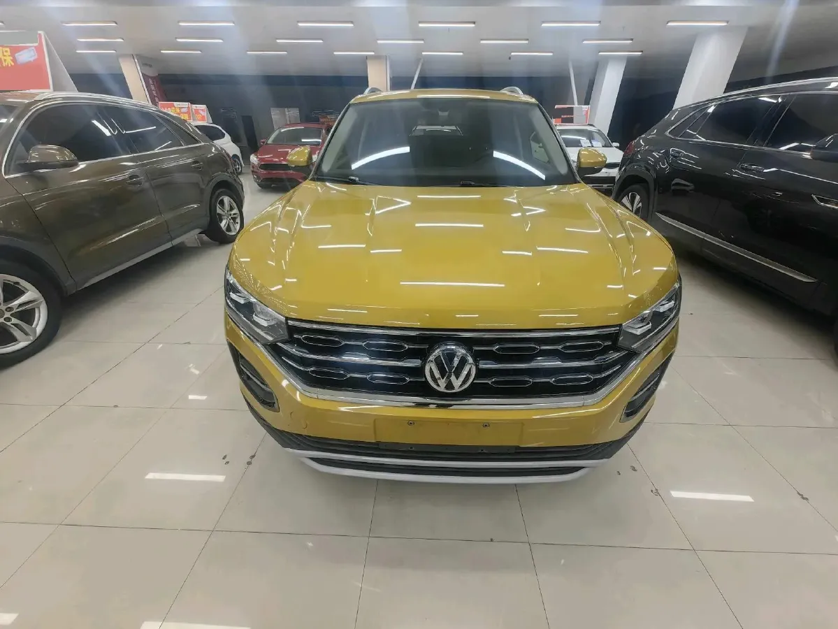 2019 Jeep Cherokee 2.0T 234HP L4 9AT,autocango,china used car exporter,china ev exporter,chinese used car exporter,chinese used ev exporter