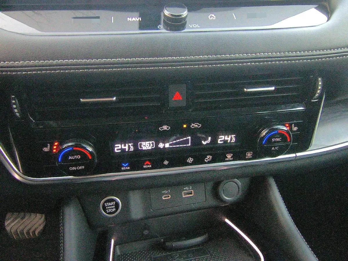 2021 Nissan X-Trail 1.5T 204HP L3 CVT,autocango,china used car exporter,china ev exporter,chinese used car exporter,chinese used ev exporter