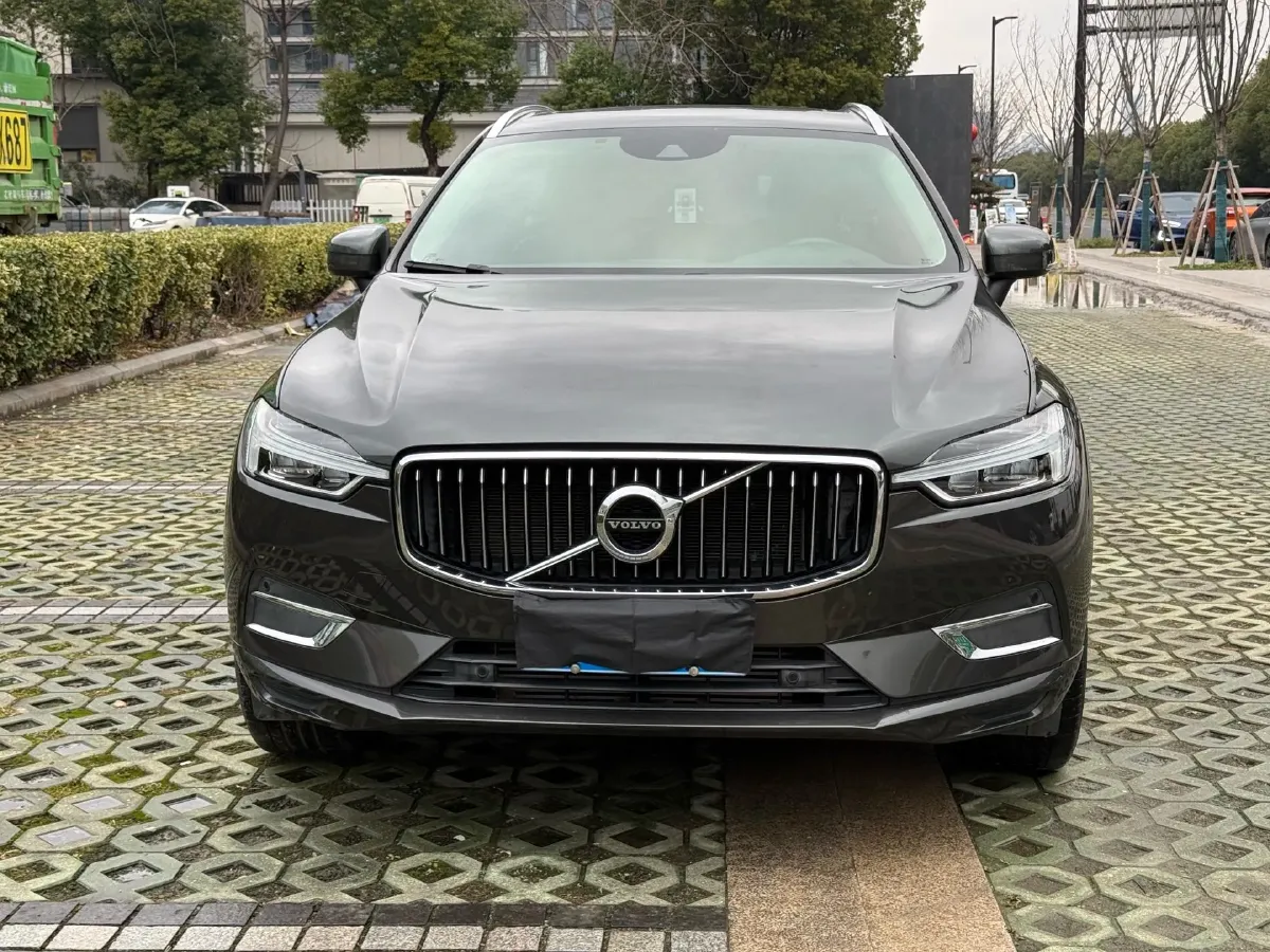 2020 Volvo XC60 2.0T 254HP L4 8AT,autocango,china used car exporter,china ev exporter,chinese used car exporter,chinese used ev exporter