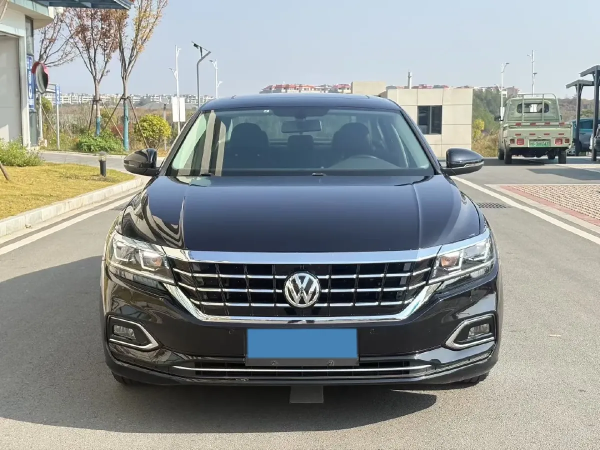 2020 Volkswagen Passat 2.0T 186HP L4 7DCT,autocango,china used car exporter,china ev exporter,chinese used car exporter,chinese used ev exporter