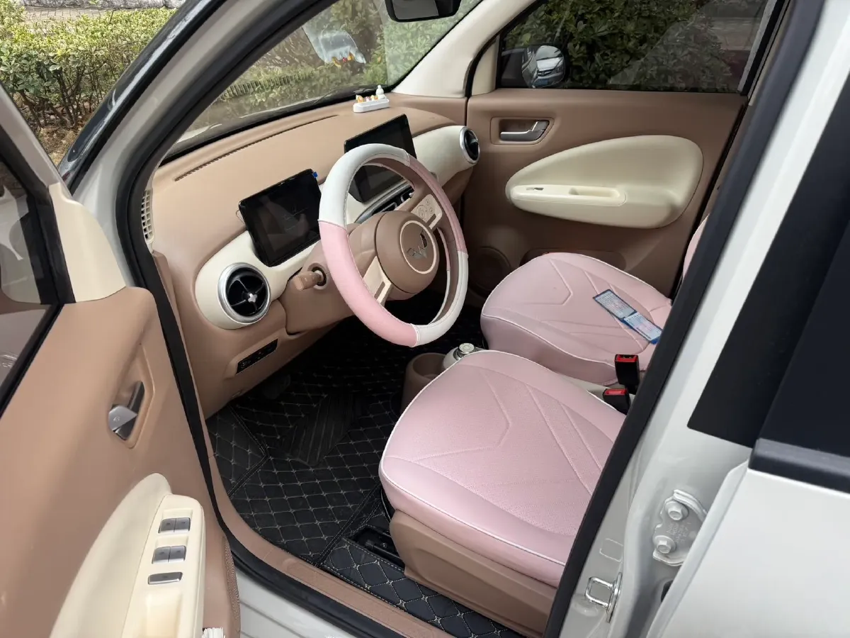 2025 WuLing HongGuang MINI EV BEV 16.2KWH,autocango,china used car exporter,china ev exporter,chinese used car exporter,chinese used ev exporter