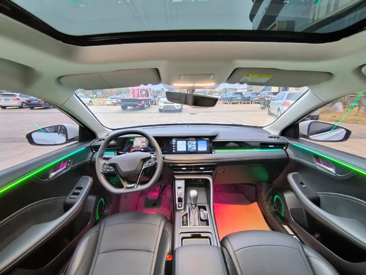 2023 Roewe i5 1.5L 129HP L4 CVT,autocango,china used car exporter,china ev exporter,chinese used car exporter,chinese used ev exporter