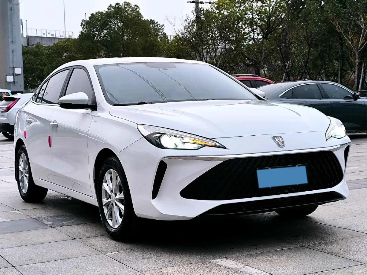 2023 Roewe i5 1.5L 129HP L4 CVT,autocango,china used car exporter,china ev exporter,chinese used car exporter,chinese used ev exporter