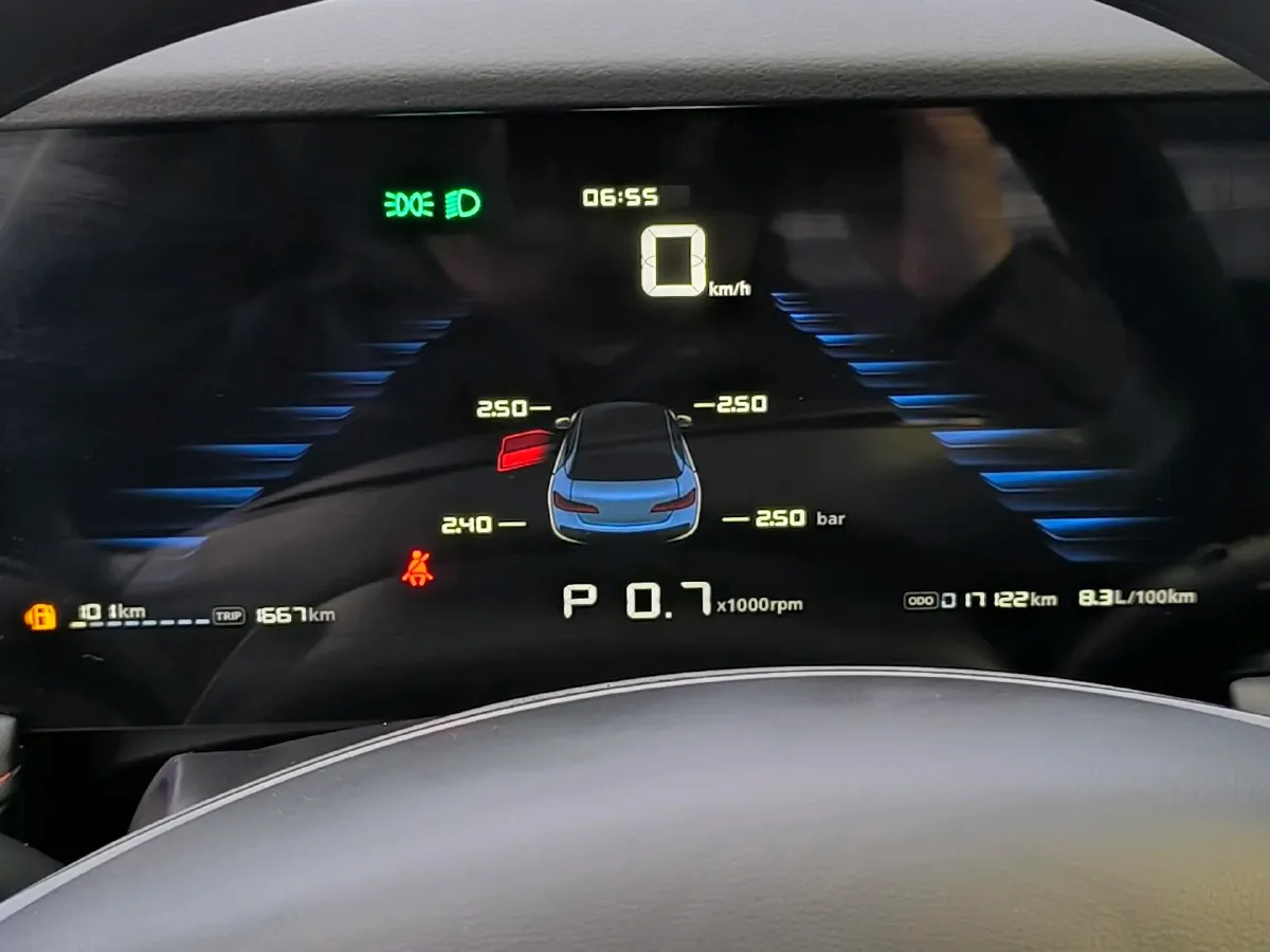 2023 Roewe i5 1.5L 129HP L4 CVT,autocango,china used car exporter,china ev exporter,chinese used car exporter,chinese used ev exporter