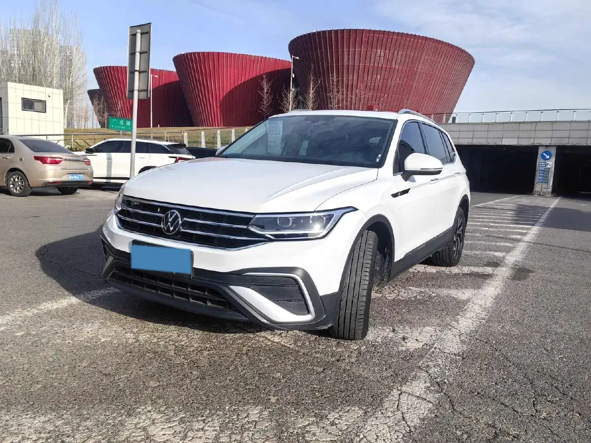 2023 Volkswagen Tiguan L 1.5T 160HP L4 7DCT,autocango,china used car exporter,china ev exporter,chinese used car exporter,chinese used ev exporter