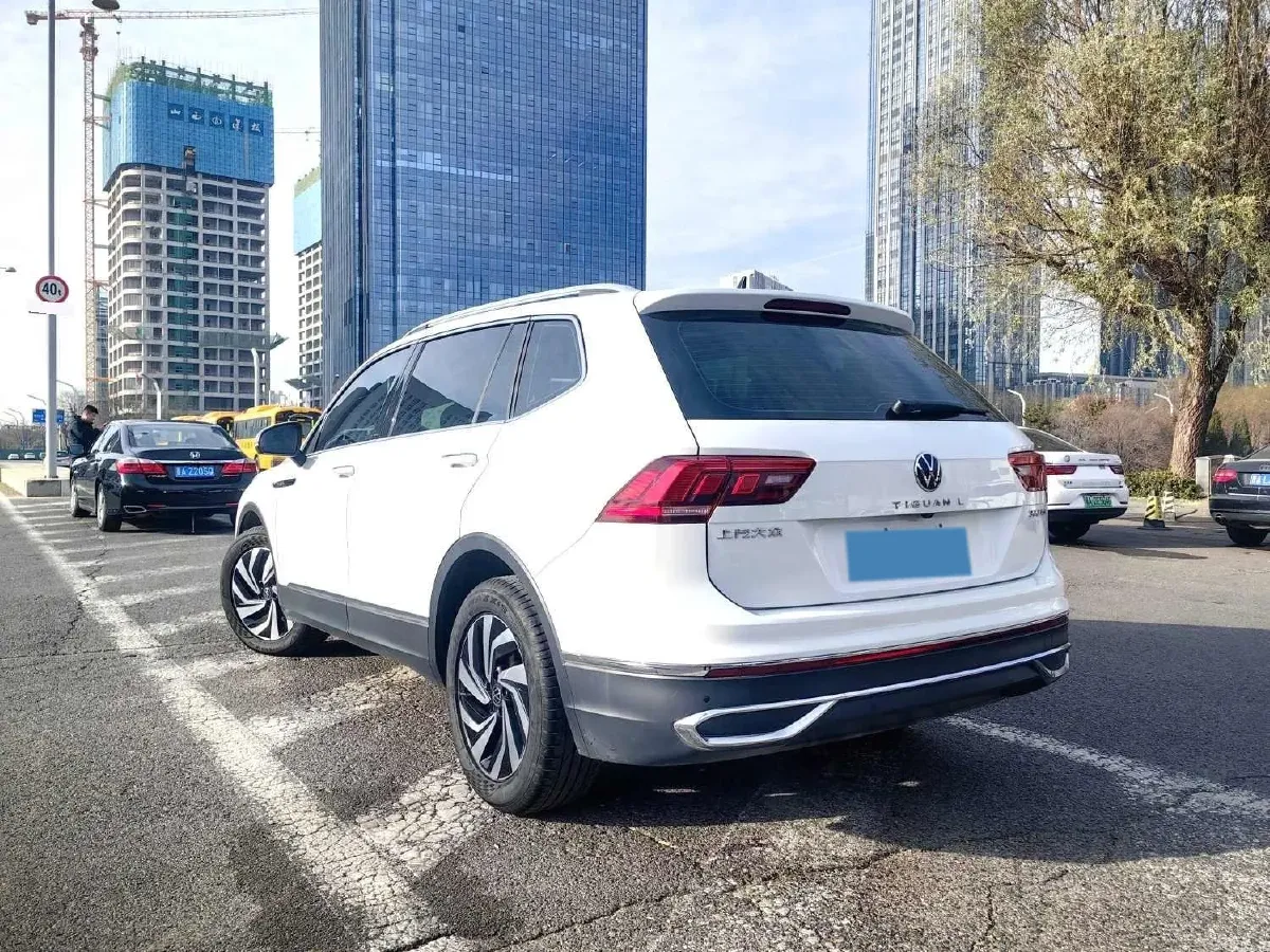2023 Volkswagen Tiguan L 1.5T 160HP L4 7DCT,autocango,china used car exporter,china ev exporter,chinese used car exporter,chinese used ev exporter