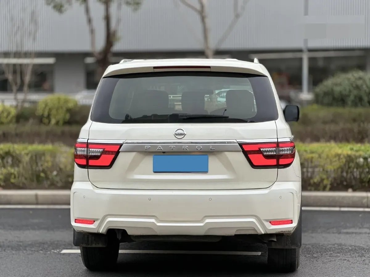 2018 Nissan Patrol 4.0L 279HP V6 7AT,autocango,china used car exporter,china ev exporter,chinese used car exporter,chinese used ev exporter