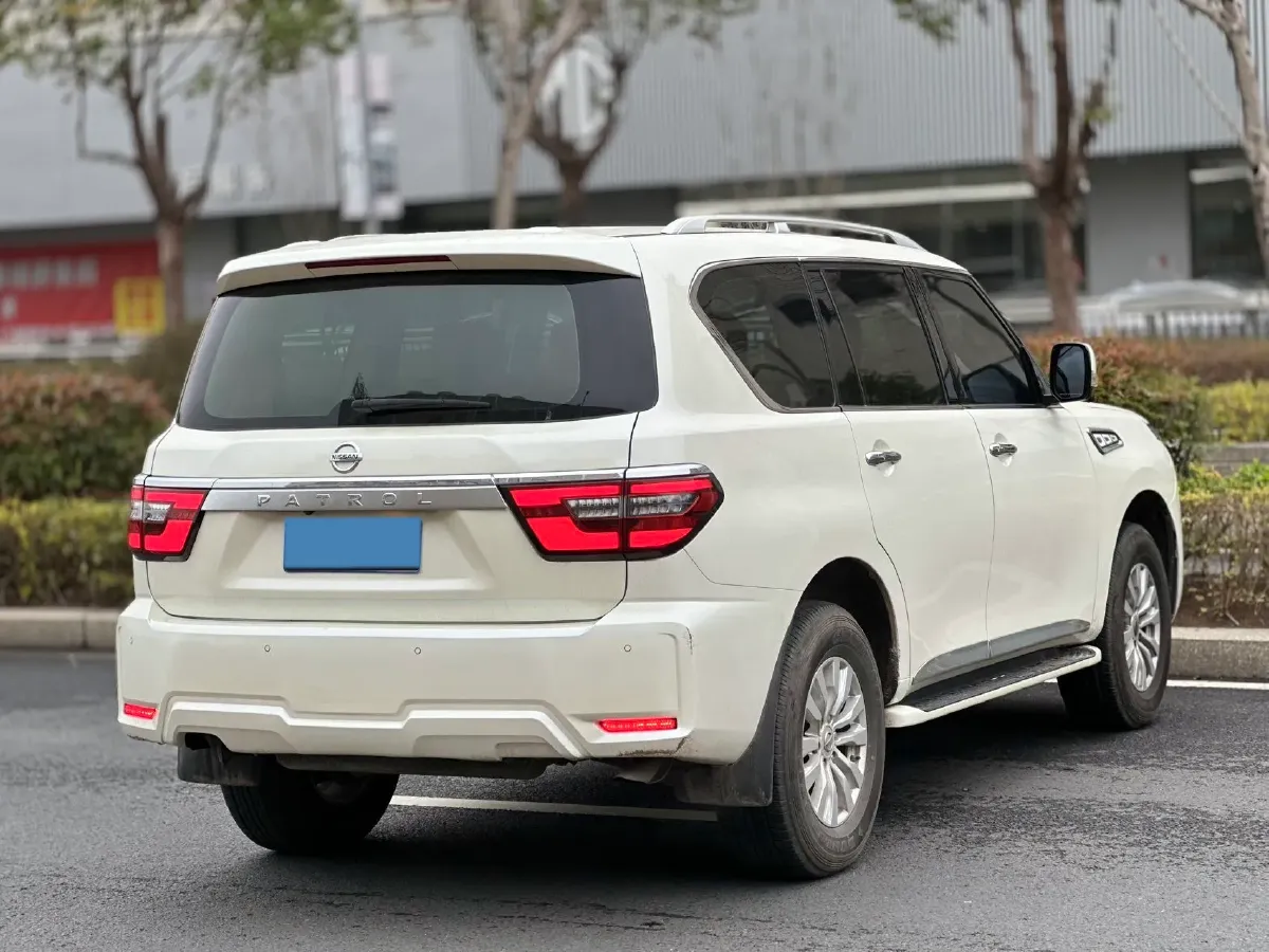 2018 Nissan Patrol 4.0L 279HP V6 7AT,autocango,china used car exporter,china ev exporter,chinese used car exporter,chinese used ev exporter