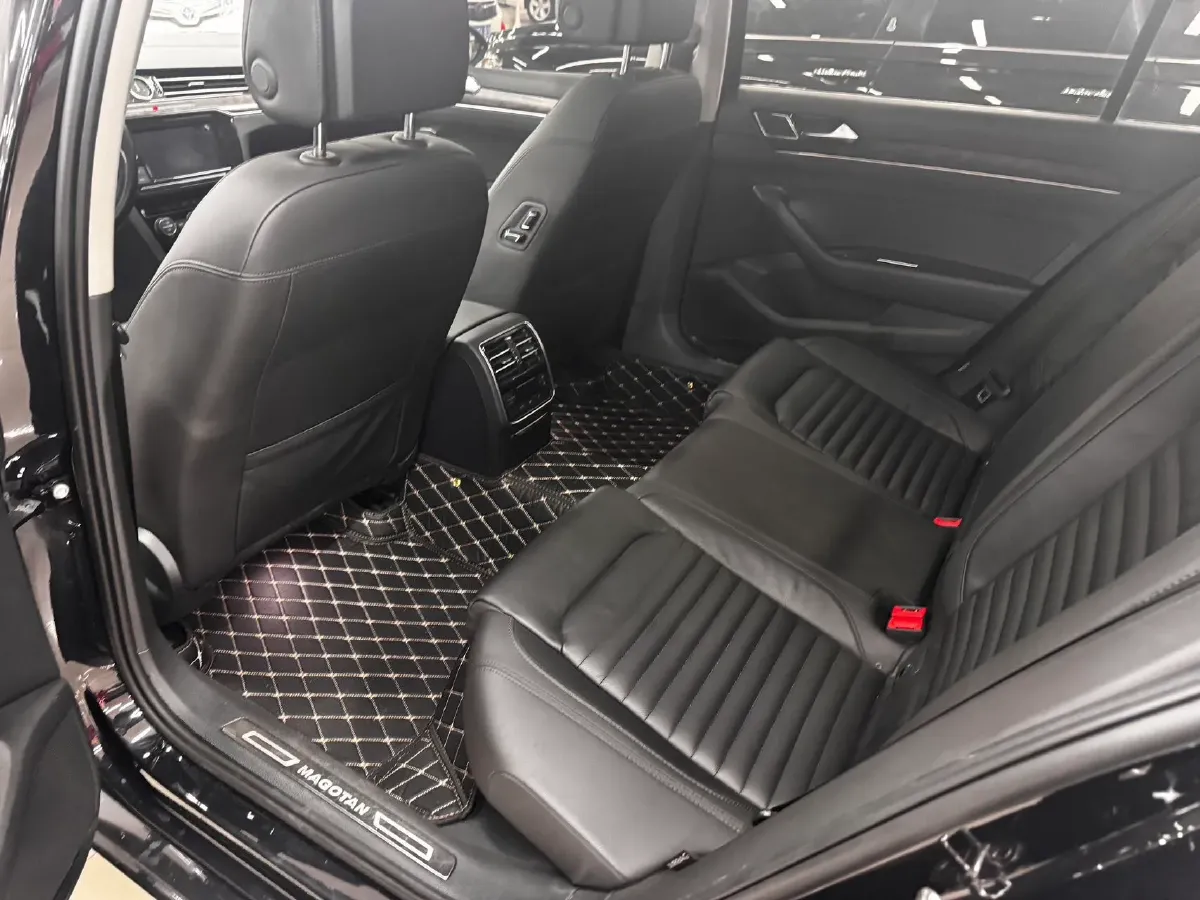 2019 Volkswagen Magotan 2.0T 186HP L4 7DCT,autocango,china used car exporter,china ev exporter,chinese used car exporter,chinese used ev exporter