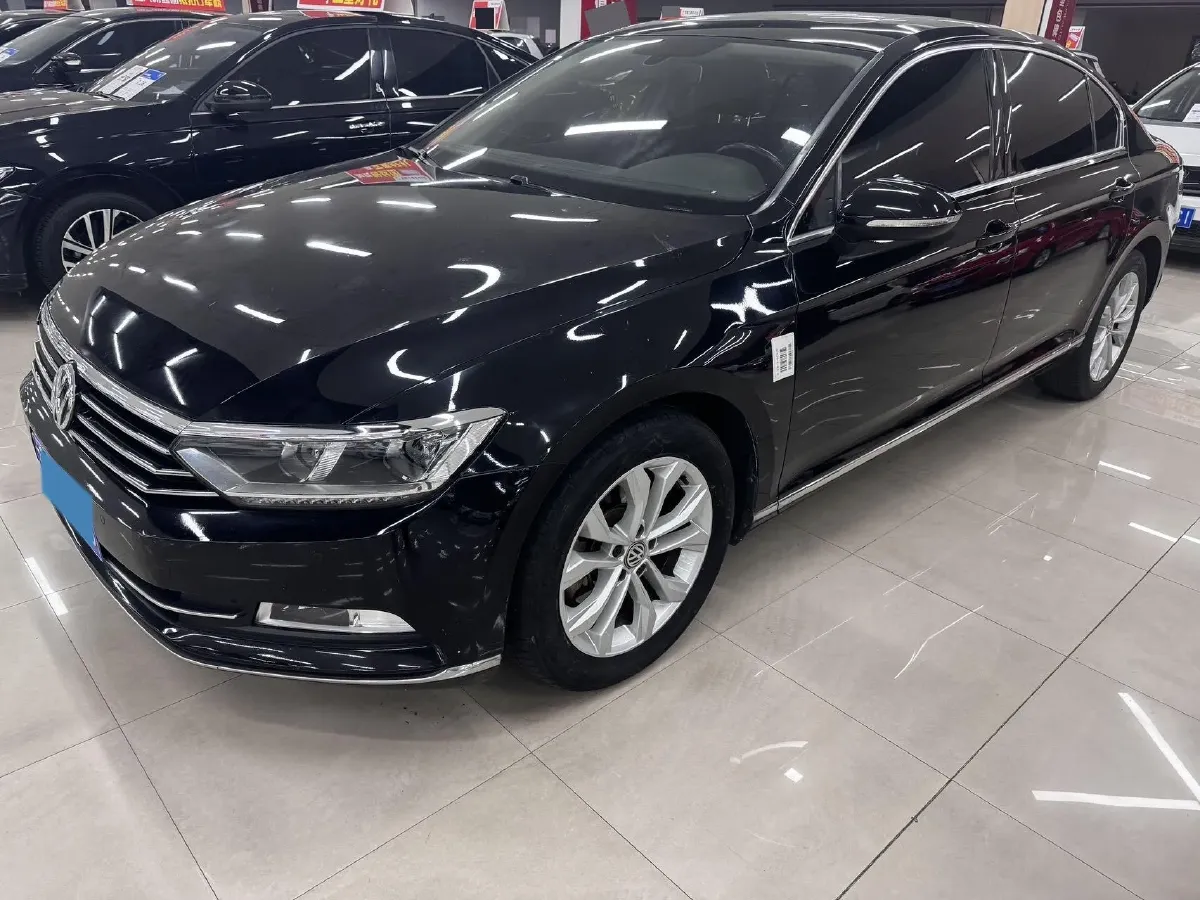2019 Volkswagen Magotan 2.0T 186HP L4 7DCT,autocango,china used car exporter,china ev exporter,chinese used car exporter,chinese used ev exporter