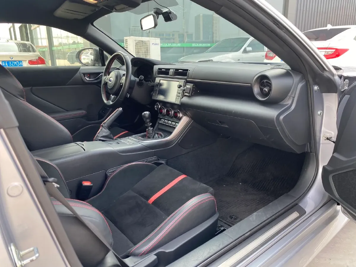 2022 Subaru BRZ 2.4L 234HP H4 6MT,autocango,china used car exporter,china ev exporter,chinese used car exporter,chinese used ev exporter