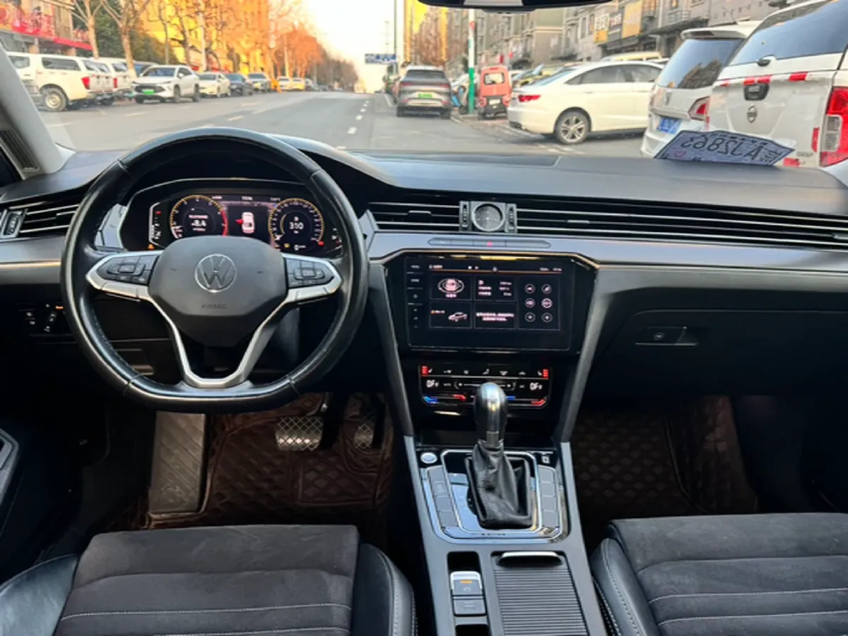 2020 Volkswagen Magotan 2.0T 186HP L4 7DCT,autocango,china used car exporter,china ev exporter,chinese used car exporter,chinese used ev exporter