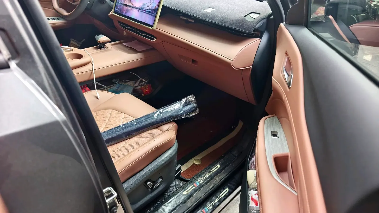 2024 ChangAn UNI-Z 1.5L 98HP L4 E-CVT PHEV 18.4KWH,autocango,china used car exporter,china ev exporter,chinese used car exporter,chinese used ev exporter