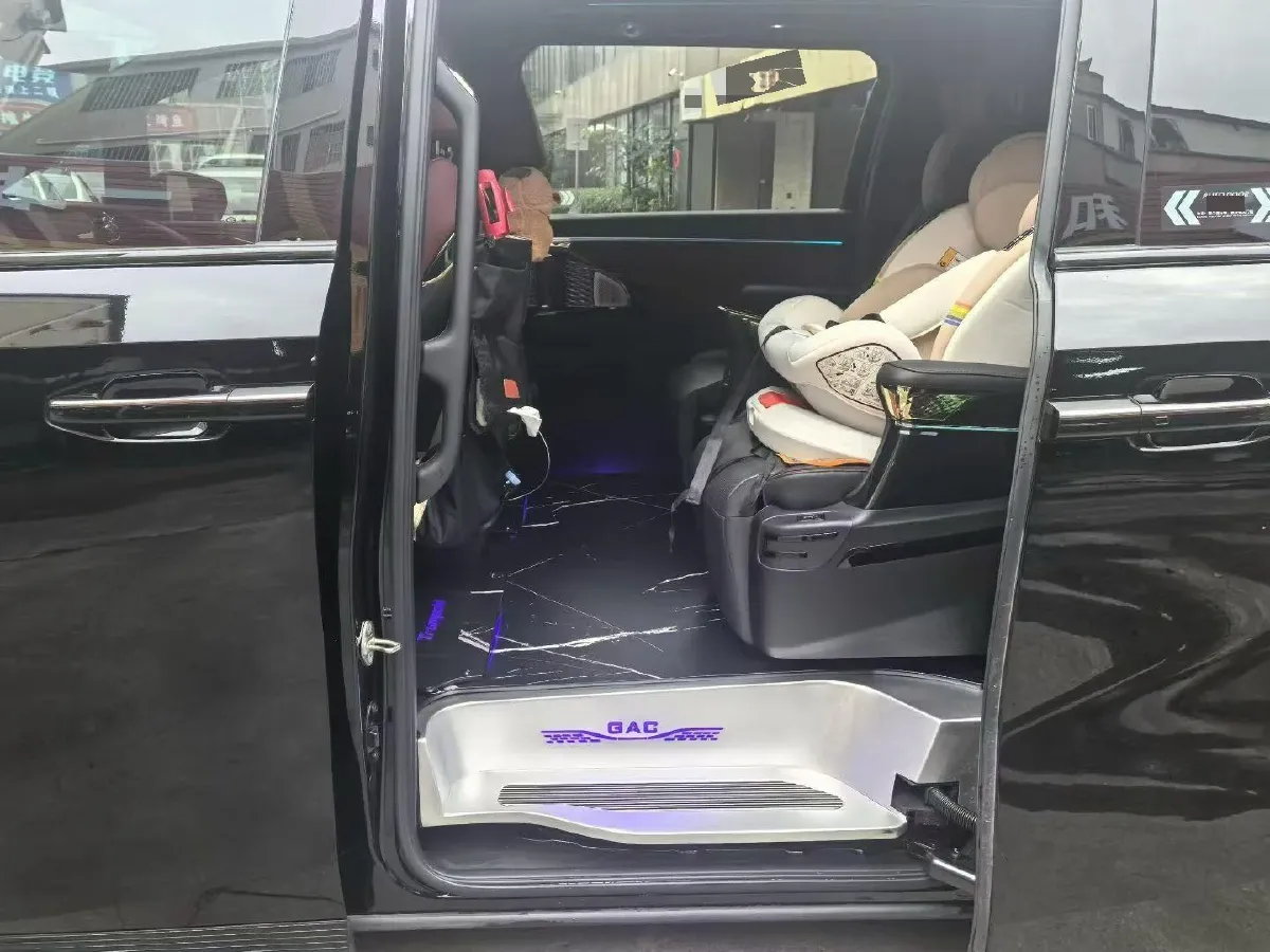 2024 GAC Trumpchi M8 2.0T 252HP L4 8AT,autocango,china used car exporter,china ev exporter,chinese used car exporter,chinese used ev exporter