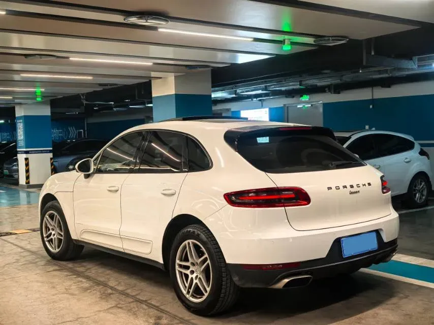 2017 Porsche Macan 2.0T 252HP L4 7DCT,autocango,china used car exporter,china ev exporter,chinese used car exporter,chinese used ev exporter