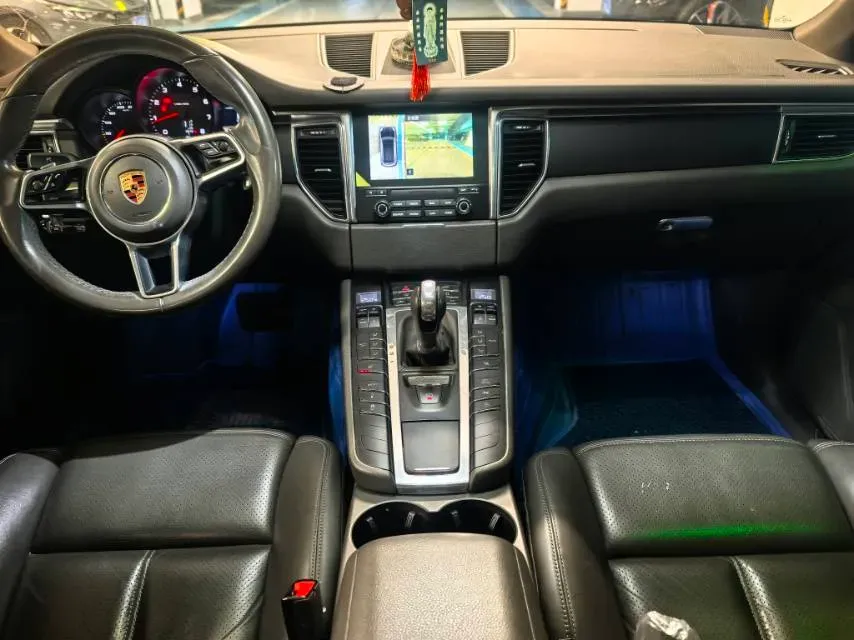 2017 Porsche Macan 2.0T 252HP L4 7DCT,autocango,china used car exporter,china ev exporter,chinese used car exporter,chinese used ev exporter