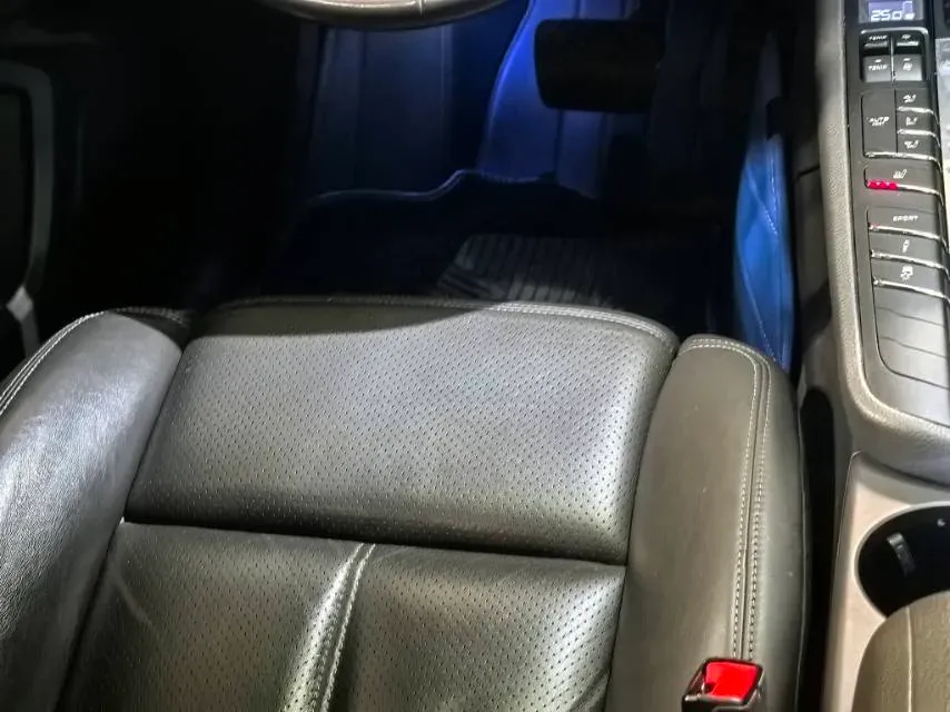 2017 Porsche Macan 2.0T 252HP L4 7DCT,autocango,china used car exporter,china ev exporter,chinese used car exporter,chinese used ev exporter