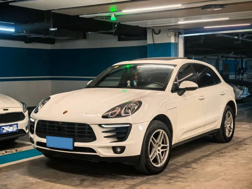 2017 Porsche Macan 2.0T 252HP L4 7DCT,autocango,china used car exporter,china ev exporter,chinese used car exporter,chinese used ev exporter