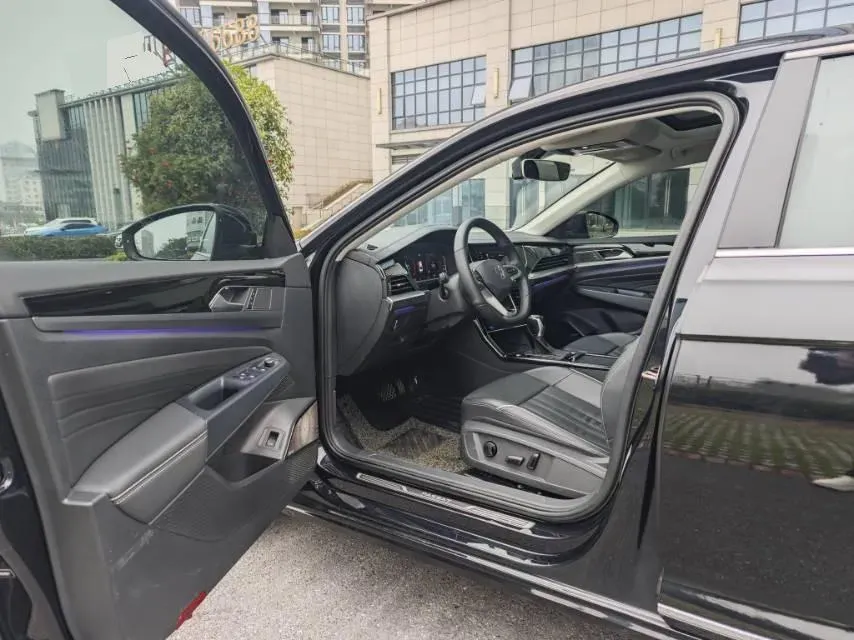 2022 Xpeng P7 BEV 60.2KWH,autocango,china used car exporter,china ev exporter,chinese used car exporter,chinese used ev exporter