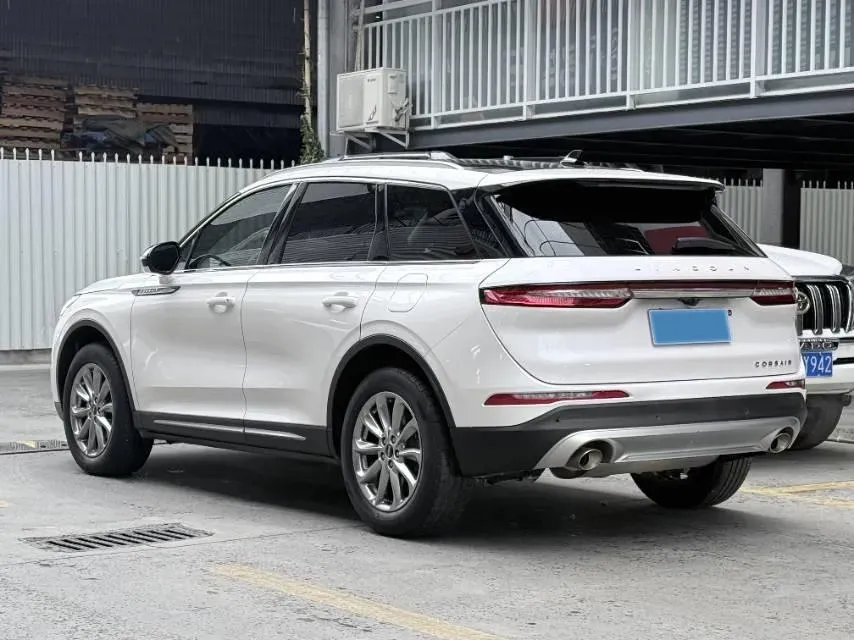 2021 Lincoln Corsair 2.0T 245HP L4 8AT,autocango,china used car exporter,china ev exporter,chinese used car exporter,chinese used ev exporter