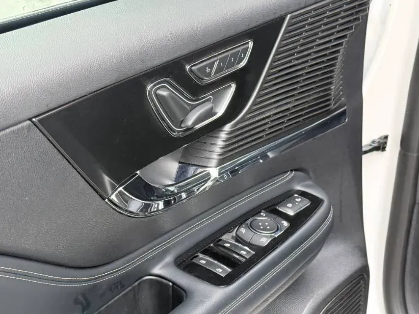 2021 Lincoln Corsair 2.0T 245HP L4 8AT,autocango,china used car exporter,china ev exporter,chinese used car exporter,chinese used ev exporter