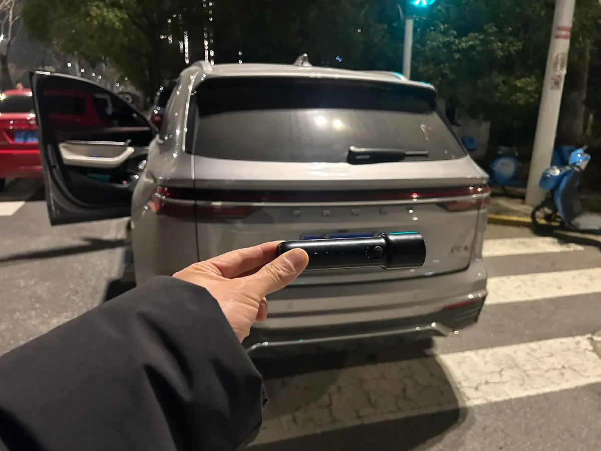 2021 Geely Monjaro 2.0T 218HP L4 7DCT,autocango,china used car exporter,china ev exporter,chinese used car exporter,chinese used ev exporter