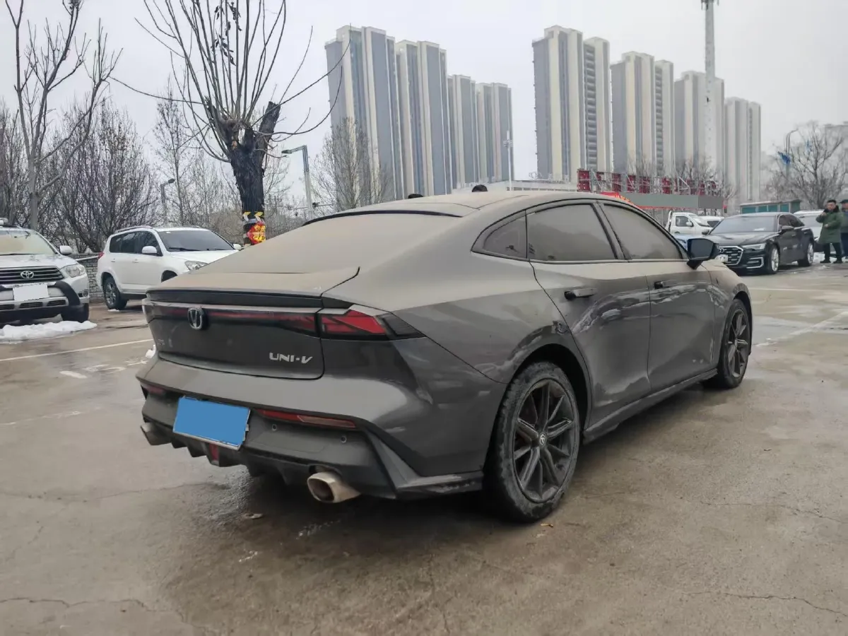 2022 ChangAn UNI-V 1.5T 188HP L4 7DCT,autocango,china used car exporter,china ev exporter,chinese used car exporter,chinese used ev exporter