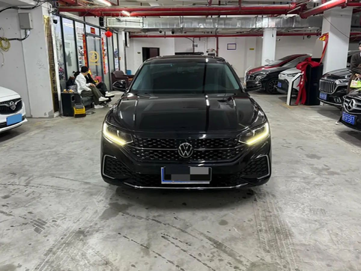 2023 Volkswagen Passat 2.0T 186HP L4 7DCT,autocango,china used car exporter,china ev exporter,chinese used car exporter,chinese used ev exporter