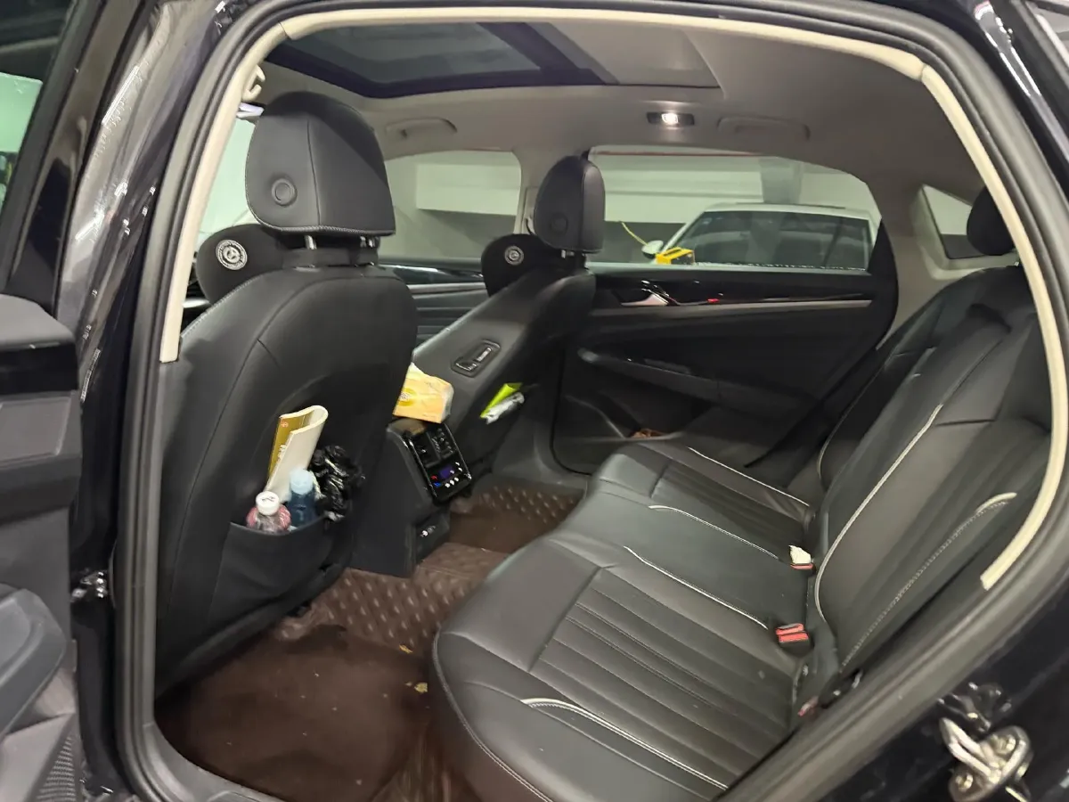 2023 Volkswagen Passat 2.0T 186HP L4 7DCT,autocango,china used car exporter,china ev exporter,chinese used car exporter,chinese used ev exporter