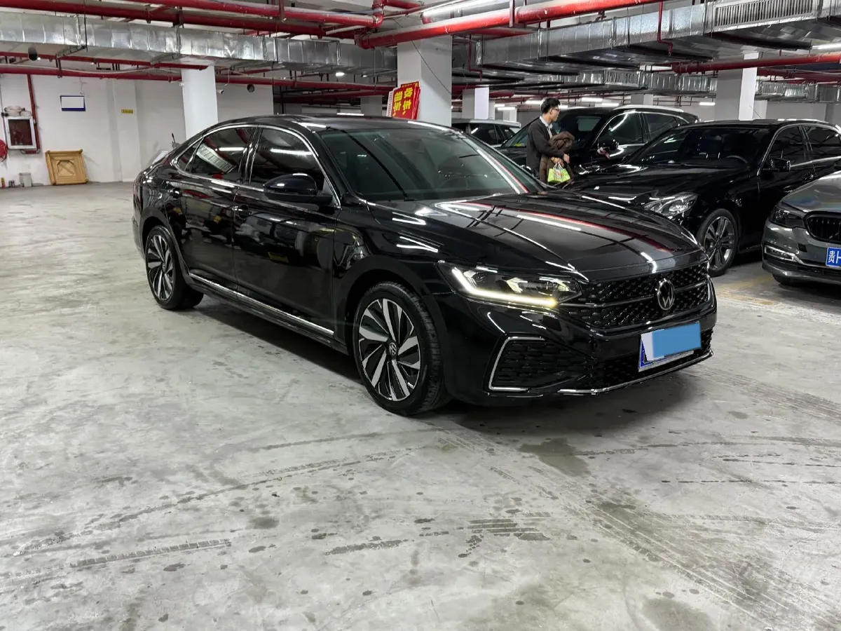 2023 Volkswagen Passat 2.0T 186HP L4 7DCT,autocango,china used car exporter,china ev exporter,chinese used car exporter,chinese used ev exporter