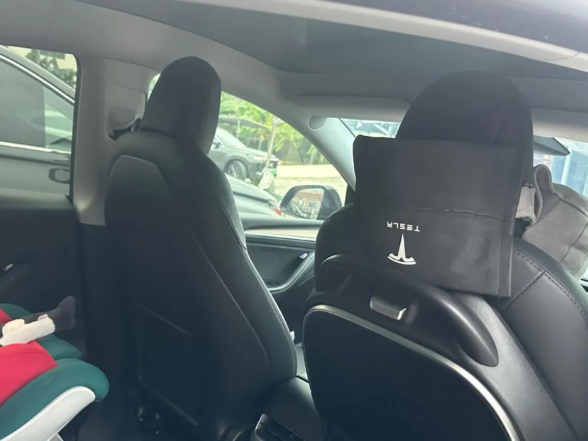 2022 Tesla Model Y BEV 60KWH,autocango,china used car exporter,china ev exporter,chinese used car exporter,chinese used ev exporter