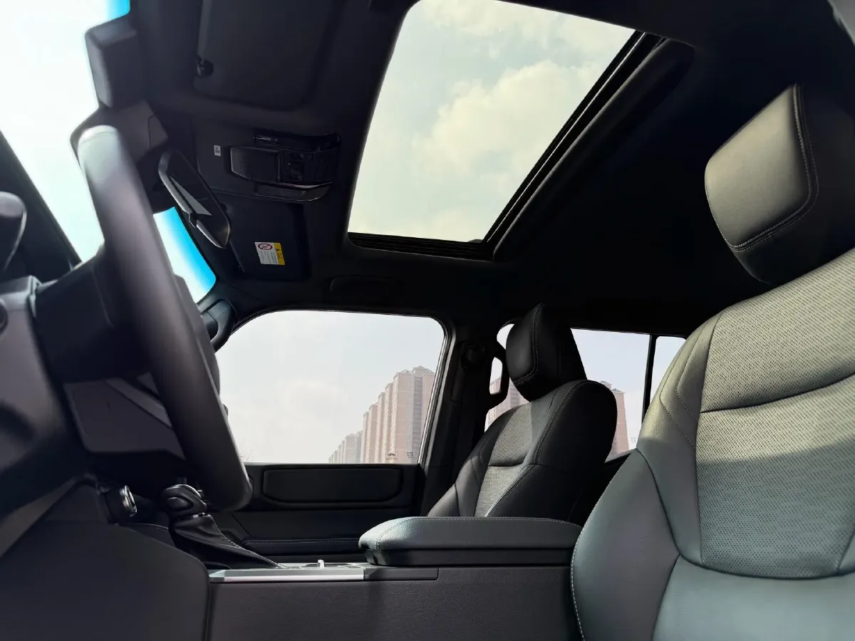 2024 Toyota Land Cruiser Prado 2.4T 282HP L4 8AT Hybrid,autocango,china used car exporter,china ev exporter,chinese used car exporter,chinese used ev exporter