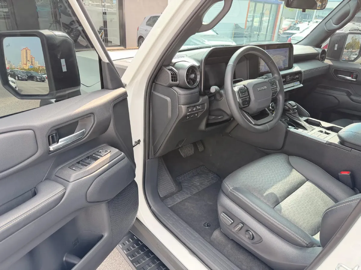 2024 Toyota Land Cruiser Prado 2.4T 282HP L4 8AT Hybrid,autocango,china used car exporter,china ev exporter,chinese used car exporter,chinese used ev exporter