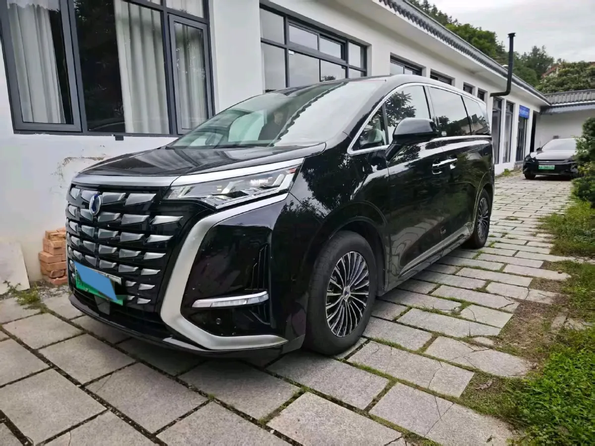 2022 HongQi HS7 3.0T 337HP V6 8AT,autocango,china used car exporter,china ev exporter,chinese used car exporter,chinese used ev exporter