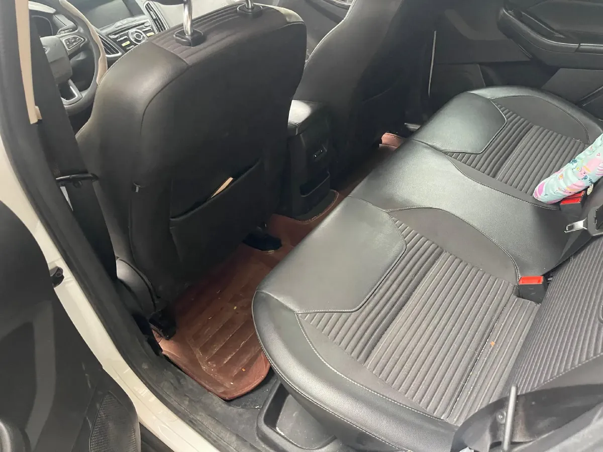 2018 Ford Focus 1.6L 125HP L4 6DCT,autocango,china used car exporter,china ev exporter,chinese used car exporter,chinese used ev exporter