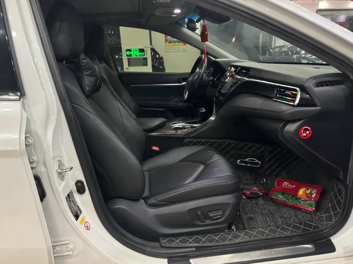 2018 Toyota Camry 2.0L 169HP L4 6AT,autocango,china used car exporter,china ev exporter,chinese used car exporter,chinese used ev exporter